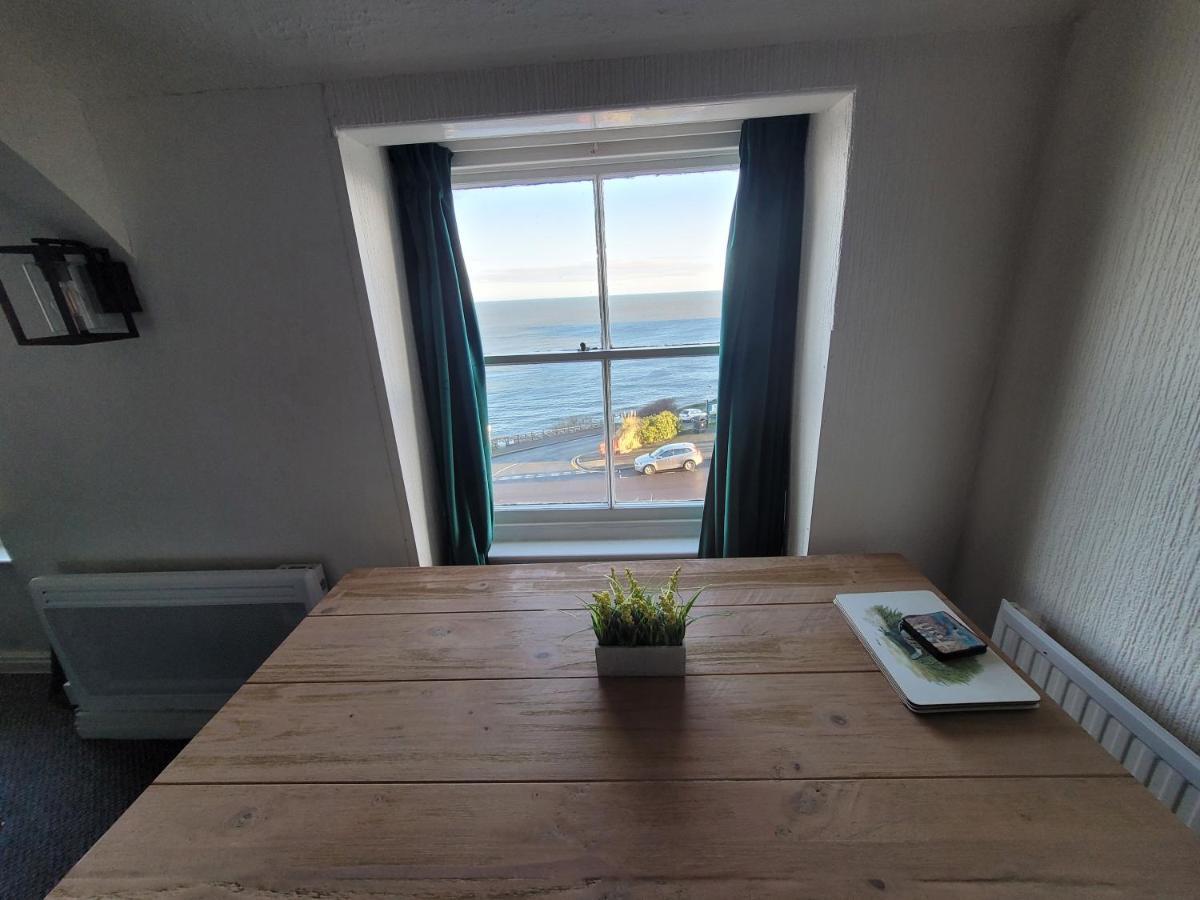 Sea View Penthouse Flat 6 With Fast Wifi And Free Parking Apartment